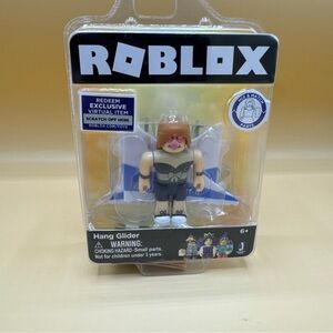 ROBLOX Hang Glider Figure w/ Exclusive Virtual Item Code New Factory Sealed